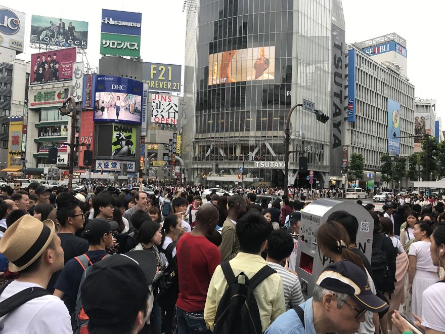 I Built A Drawing Vending Machine On My Trip To Japan