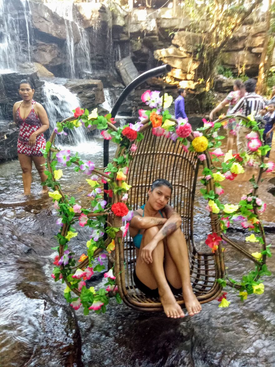 I Am An Artist Who Lives Out Of My Luggage So I Can Travel The World I Am An Artist Who Lives Out Of My Luggage So I Can Travel The World