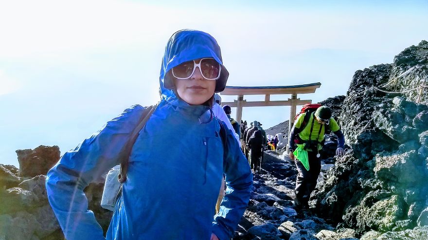 I Am An Artist Who Lives Out Of My Luggage So I Can Travel The World I Am An Artist Who Lives Out Of My Luggage So I Can Travel The World