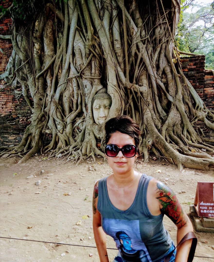 I Am An Artist Who Lives Out Of My Luggage So I Can Travel The World I Am An Artist Who Lives Out Of My Luggage So I Can Travel The World