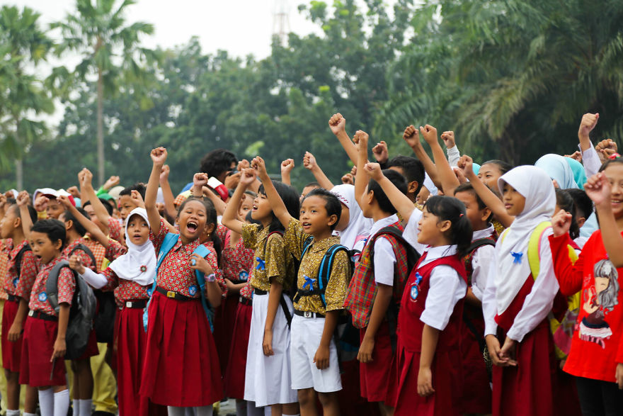 These Indonesian Students Amaze Us With Their Spirit, Proving How Amazing An Opportunity Can Be