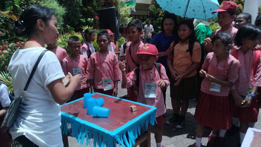 These Indonesian Students Amaze Us With Their Spirit, Proving How Amazing An Opportunity Can Be These Indonesian Students Amaze Us With Their Spirit, Proving How Amazing An Opportunity Can Be