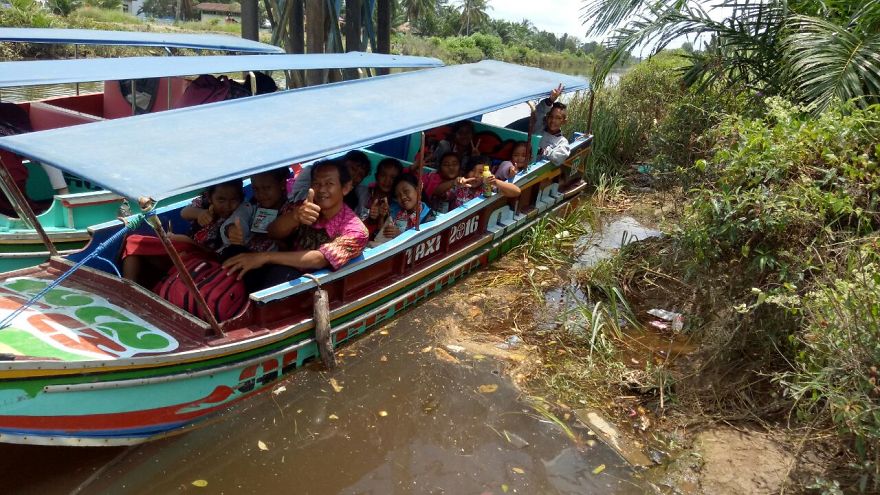 These Indonesian Students Amaze Us With Their Spirit, Proving How Amazing An Opportunity Can Be