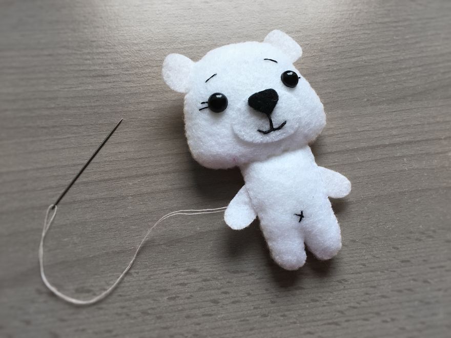 How To Sew A Felt Polar Bear Explained In 12 Simple Steps How To Sew A Felt Polar Bear Explained In 12 Simple Steps