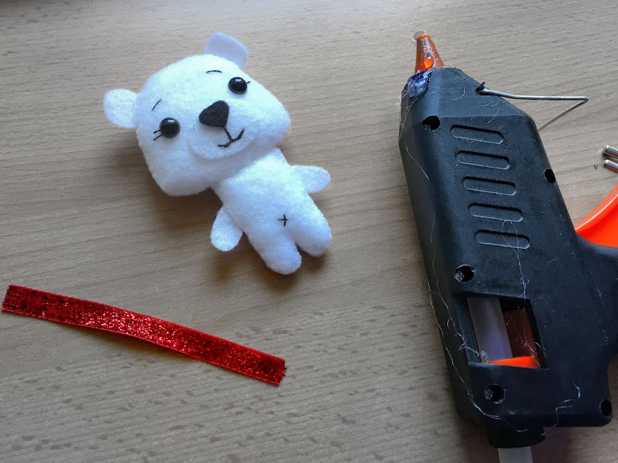 How To Sew A Felt Polar Bear Explained In 12 Simple Steps How To Sew A Felt Polar Bear Explained In 12 Simple Steps