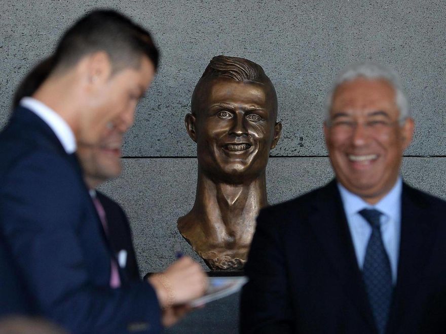 Christiano Ronaldo Can Breathe With Relief Cause He Finally Got A Bust That Looks Like Him Christiano Ronaldo Can Breathe With Relief Cause He Finally Got A Bust That Looks Like Him