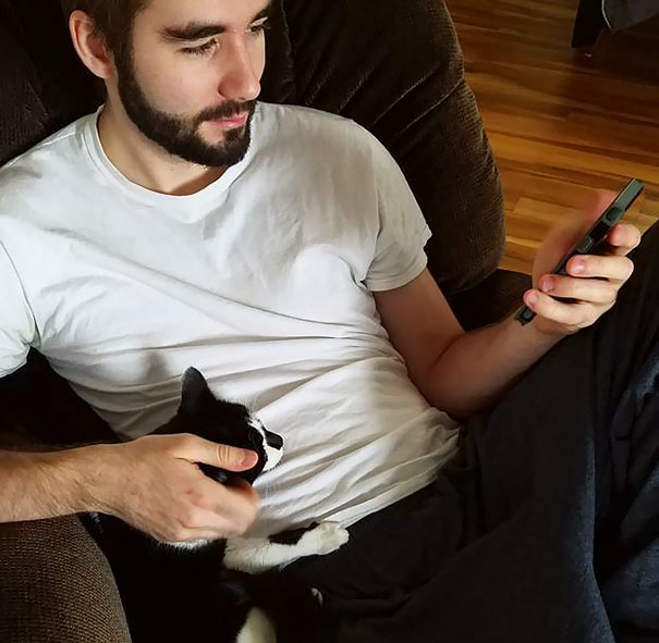 My Cat Is Actively Trying To Steal My Man. I Won't Deny It, I'm A Little Jealous Of Their Relationship