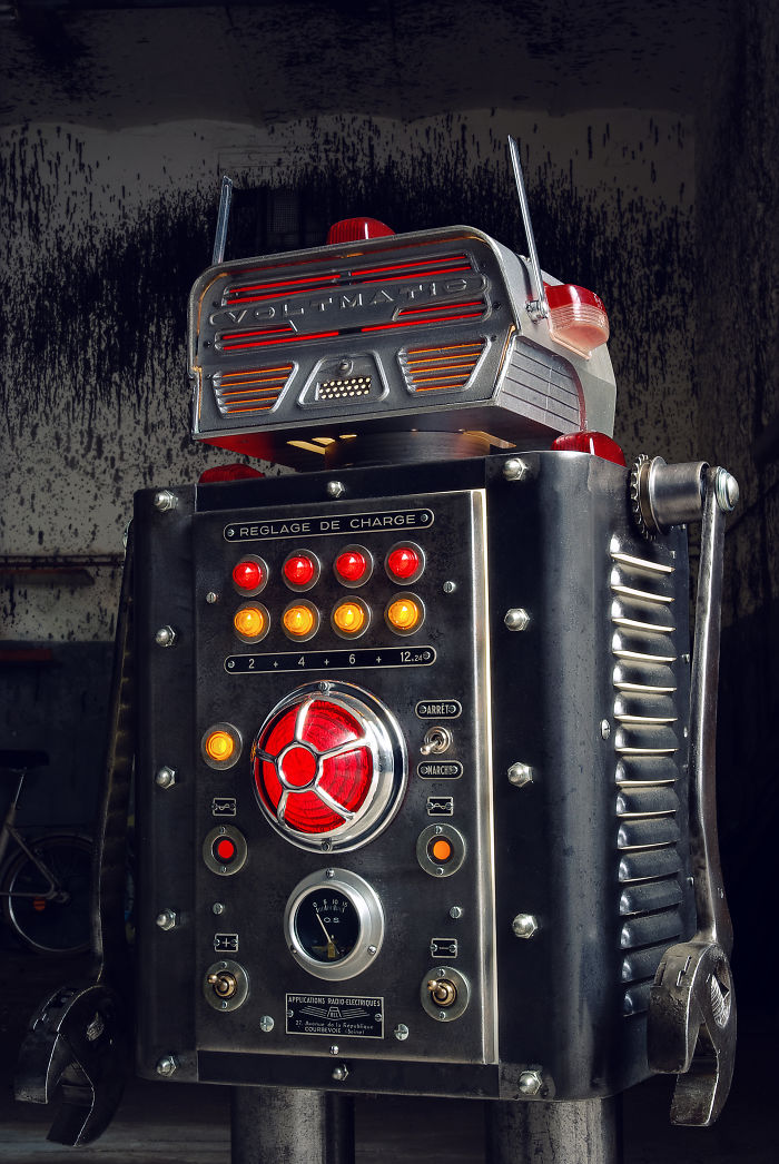 Robots Reborn. Upcycled Illuminated Art Robot Sculptures By +brauer