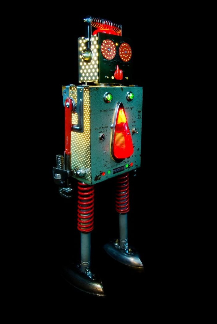 Robots Reborn. Upcycled Illuminated Art Robot Sculptures By +brauer