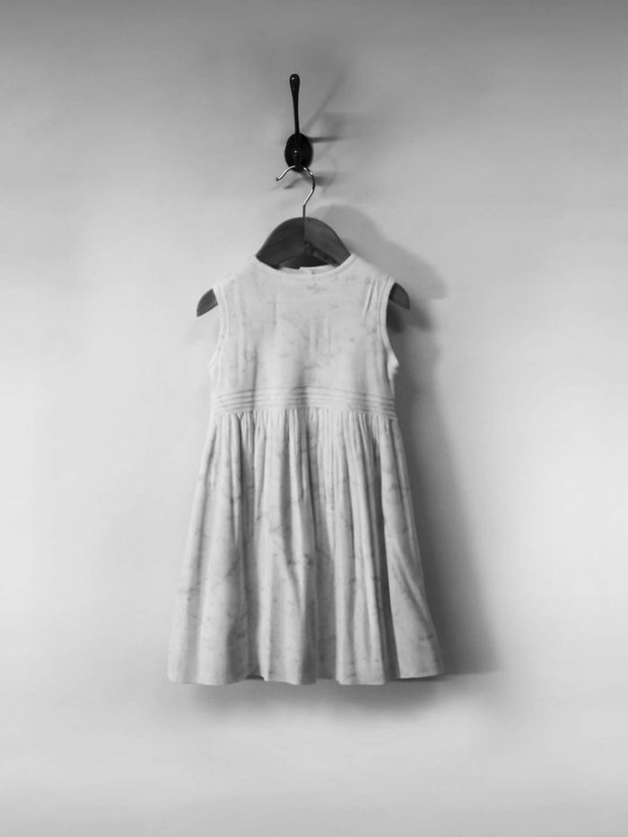 Artist Makes Impressive Sculptures Of Accessories And Fashionable Clothes In Marble