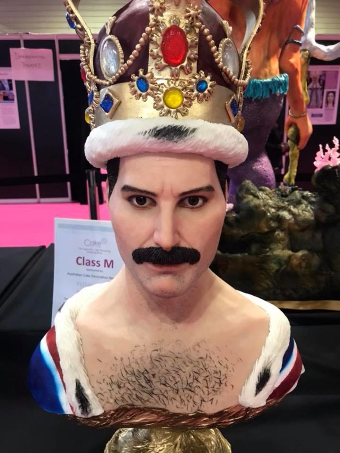 Confectioners Make Amazing Cakes On Display In London And You Would Not Have The Guts To Eat Them