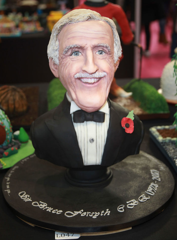 Confectioners Make Amazing Cakes On Display In London And You Would Not Have The Guts To Eat Them