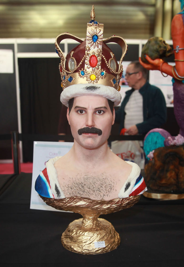 Confectioners Make Amazing Cakes On Display In London And You Would Not Have The Guts To Eat Them