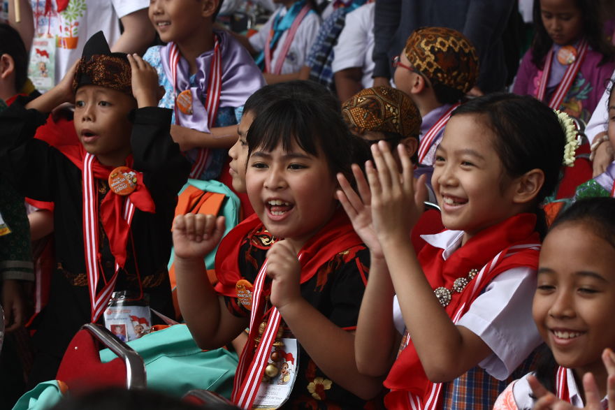 These Indonesian Students Amaze Us With Their Spirit, Proving How Amazing An Opportunity Can Be These Indonesian Students Amaze Us With Their Spirit, Proving How Amazing An Opportunity Can Be