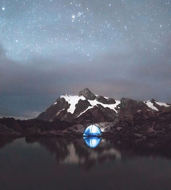 This Woman Has Fun On Instagram With Photos Of People Pretending To Sleep In The Middle Of Nowhere