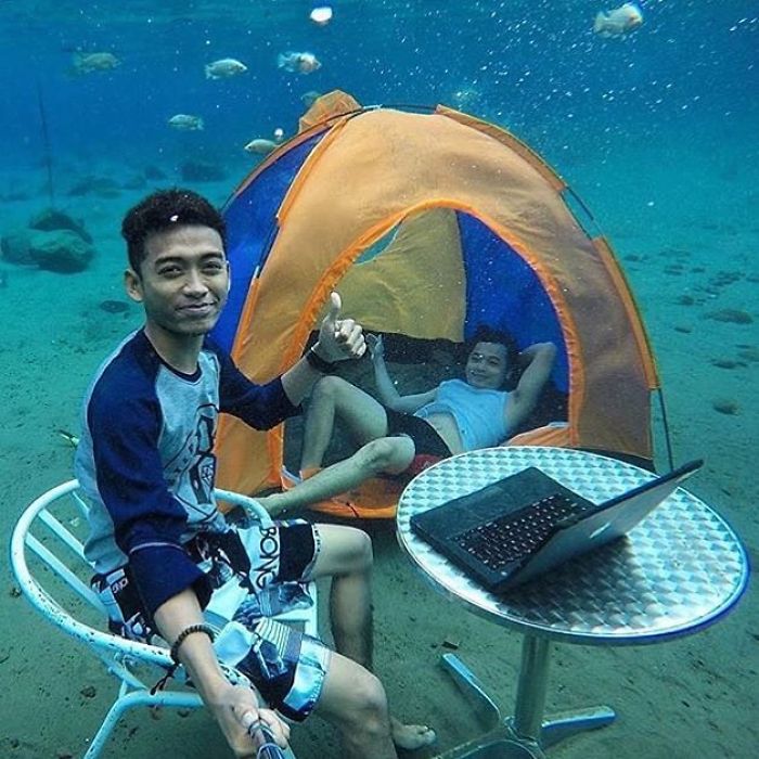 This Woman Has Fun On Instagram With Photos Of People Pretending To Sleep In The Middle Of Nowhere