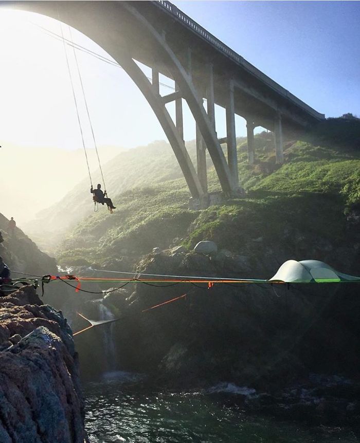 This Woman Has Fun On Instagram With Photos Of People Pretending To Sleep In The Middle Of Nowhere