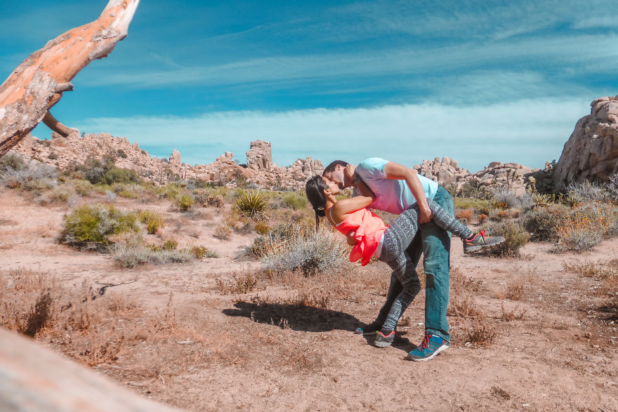 Couple Living 8,000 Miles Apart Keep Meeting Halfway For 3 Years To Take The Same Adorable Picture But Then He Decides To Change Things Up