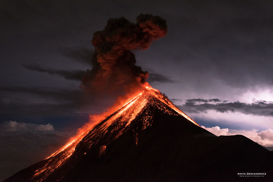 I Captured The Beauty Of The Volcano Fuego During The Eruption I Captured The Beauty Of The Volcano Fuego During The Eruption