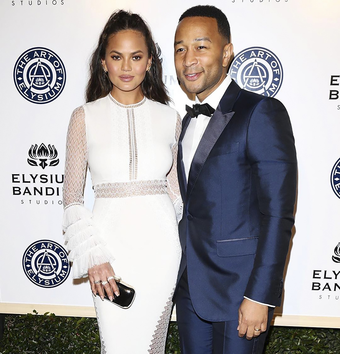 The Way That Chrissy Teigen Announced She's Pregnant Is Absolutely Adorable The Way That Chrissy Teigen Announced She's Pregnant Is Absolutely Adorable