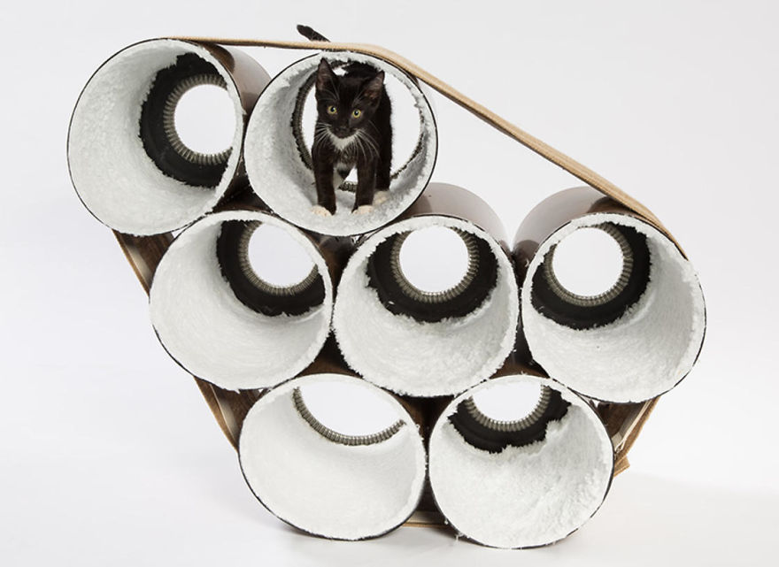 HOK’s Seven-Chamber Shelter Constructed With Faux Wood Tubes With Soft-Felt Lining