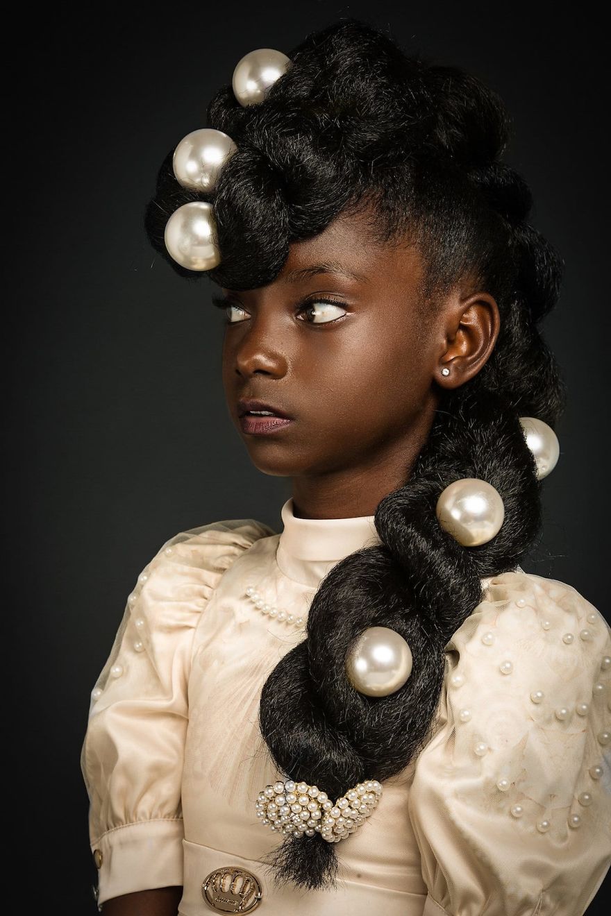 Baroque-Inspired Portraits Of Black Girls Highlight Their Amazing Natural Hair So Other Girls Would Stop Hiding It Baroque-Inspired Portraits Of Black Girls Highlight Their Amazing Natural Hair So Other Girls Would Stop Hiding It