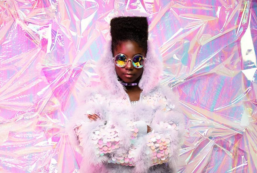 Baroque-Inspired Portraits Of Black Girls Highlight Their Amazing Natural Hair So Other Girls Would Stop Hiding It Baroque-Inspired Portraits Of Black Girls Highlight Their Amazing Natural Hair So Other Girls Would Stop Hiding It