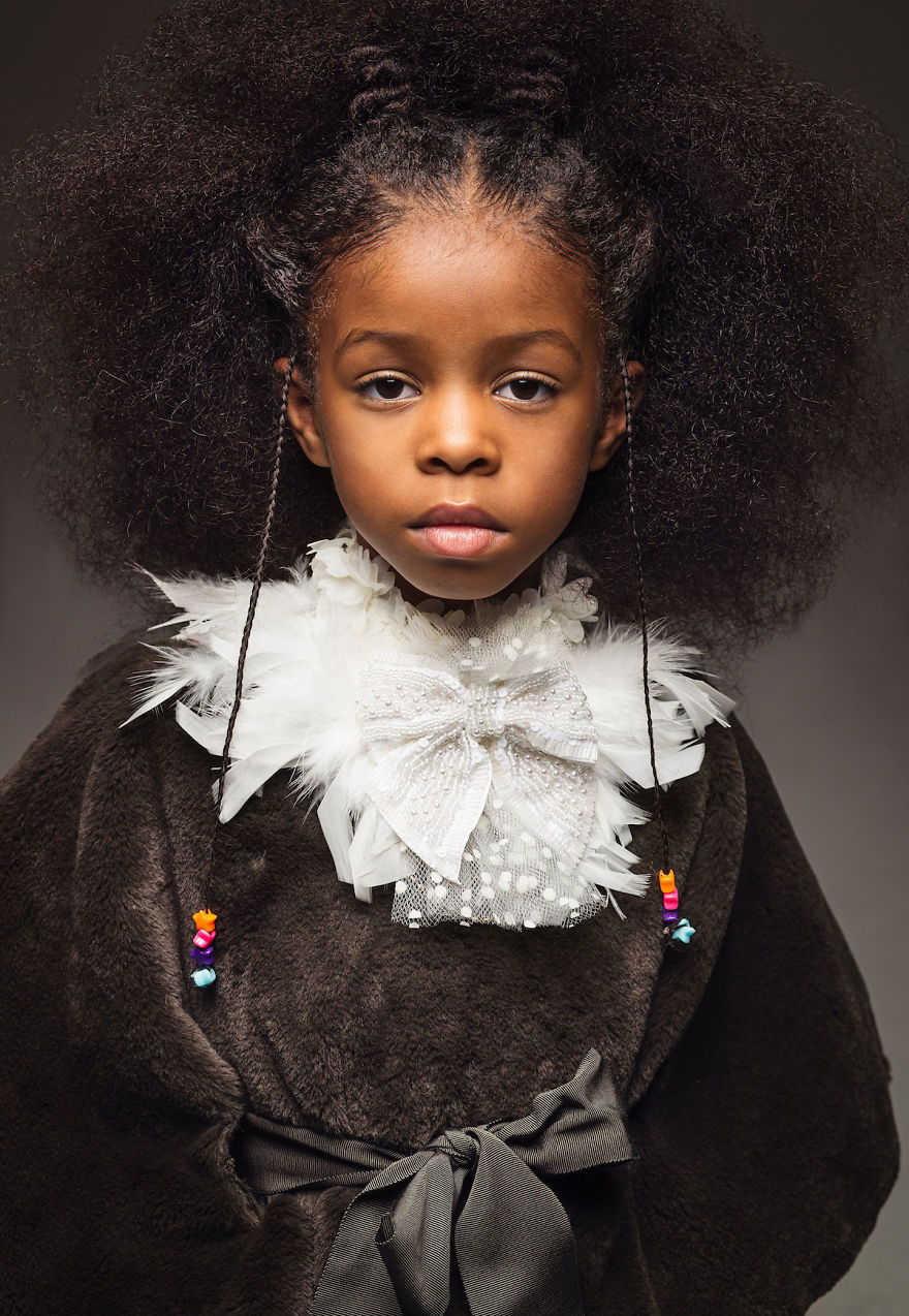 Baroque-Inspired Portraits Of Black Girls Highlight Their Amazing Natural Hair So Other Girls Would Stop Hiding It Baroque-Inspired Portraits Of Black Girls Highlight Their Amazing Natural Hair So Other Girls Would Stop Hiding It