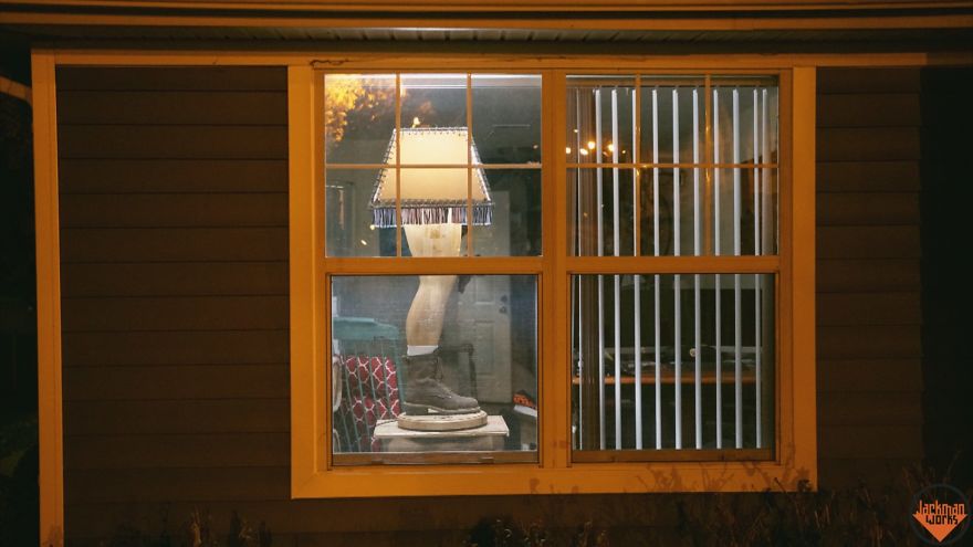 Guy Builds A Manly "Christmas Story" Leg Lamp And Here's How He Did It Guy Builds A Manly "Christmas Story" Leg Lamp And Here's How He Did It