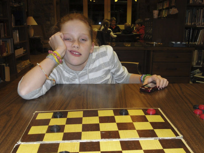 “Every Thanksgiving My Little Cousin Challenges Me To Checkers. I’ve Been Documenting Her Defeat For The Past 9 Years”