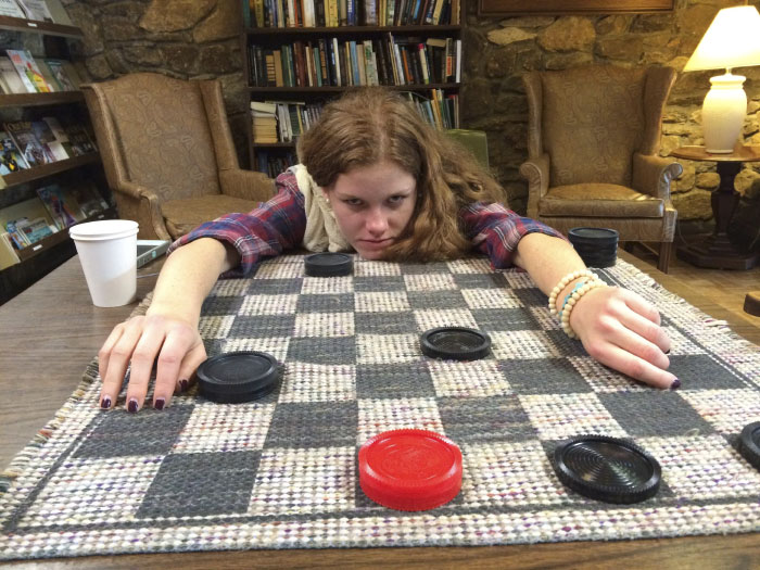 “Every Thanksgiving My Little Cousin Challenges Me To Checkers. I’ve Been Documenting Her Defeat For The Past 9 Years”