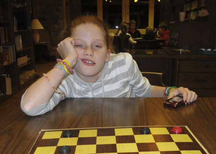 “Every Thanksgiving My Little Cousin Challenges Me To Checkers. I’ve Been Documenting Her Defeat For The Past 9 Years”