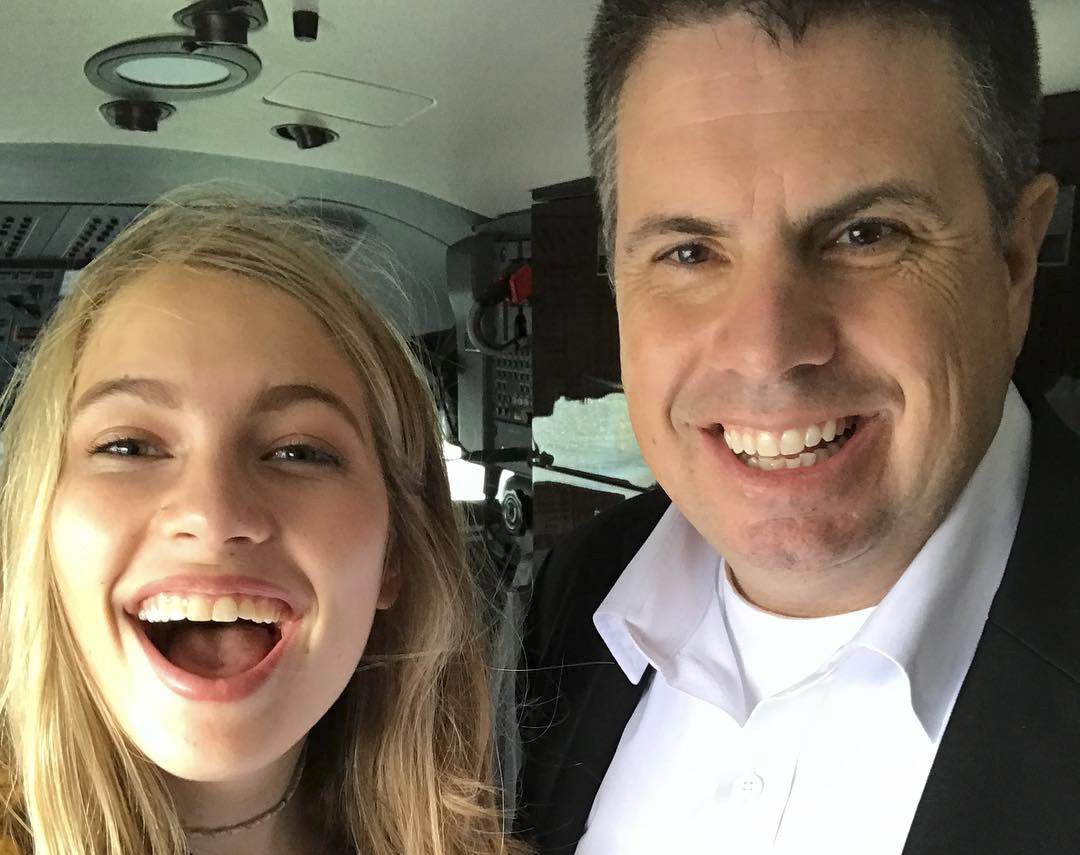 All Daughter Wants For Christmas Is For Dad’s Hotel Carpet Instagram To Go Viral, Internet Responds