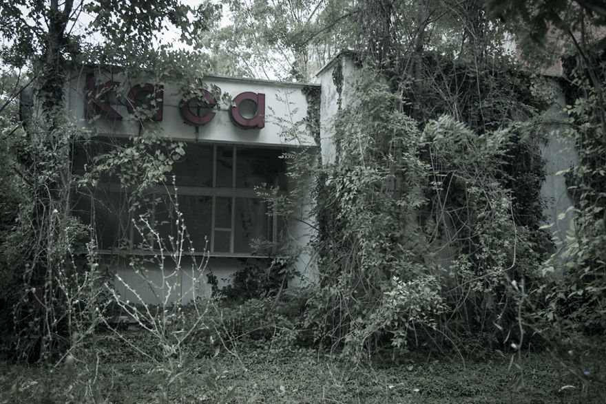 The Abandoned Cinema "Cosmos"