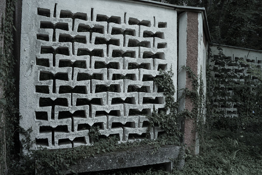 The Abandoned Cinema "Cosmos"