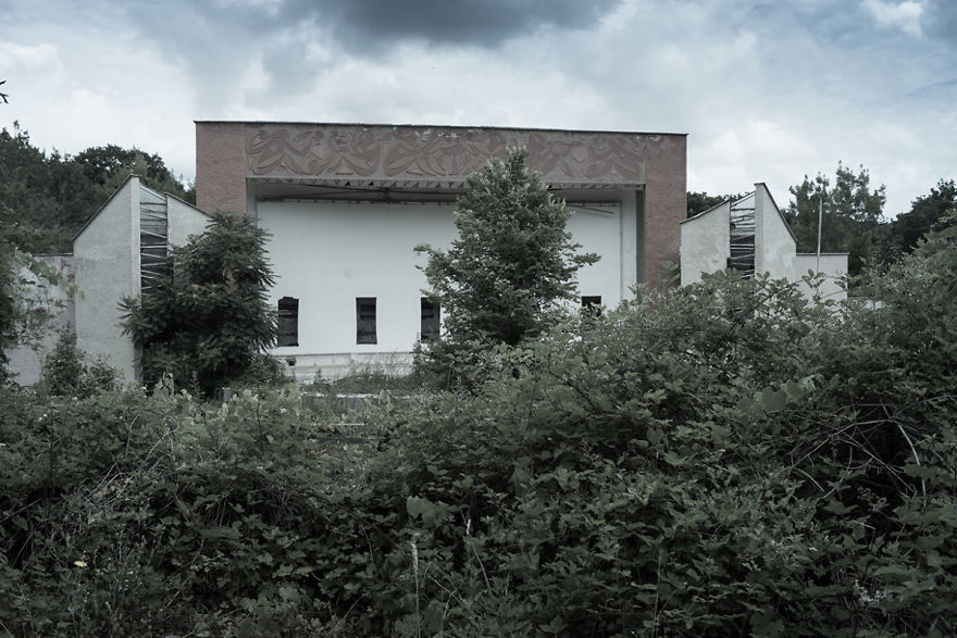 The Abandoned Cinema "Cosmos"