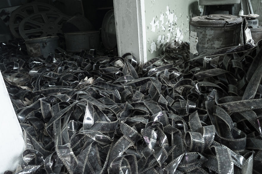 The Abandoned Cinema "Cosmos"