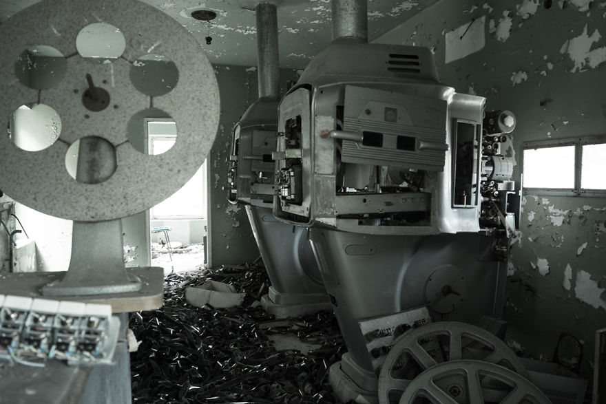 The Abandoned Cinema "Cosmos"
