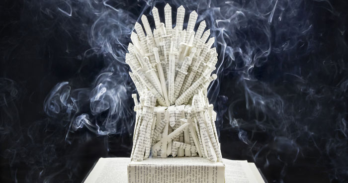 I Make Game Of Thrones Sculptures Using The Books From The Series