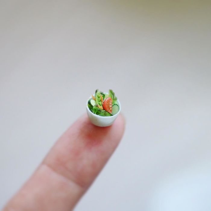 Mother Of Two Wakes Up At 4 AM To Create 18th Century Furniture For Dollhouses, And The Details Will Amaze You Mother Of Two Wakes Up At 4 AM To Create 18th Century Furniture For Dollhouses, And The Details Will Amaze You