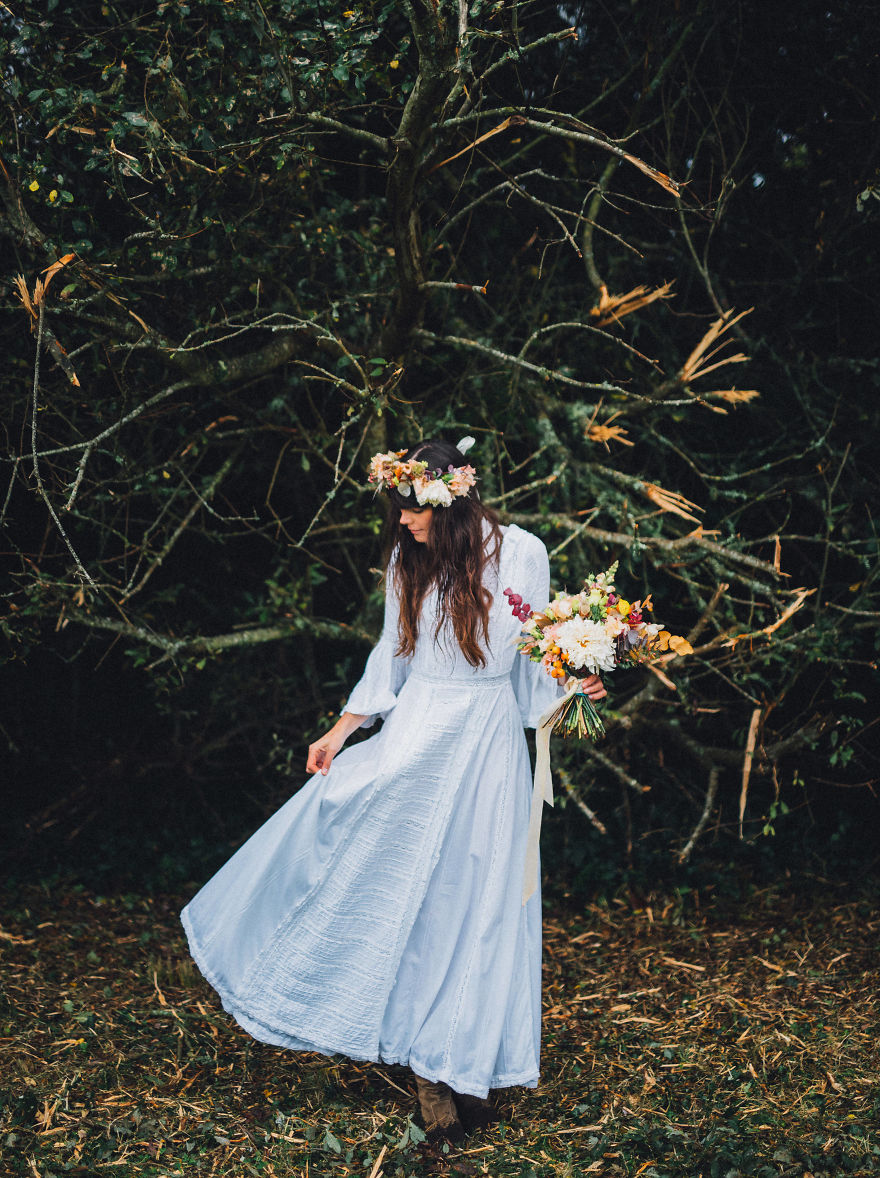 40 Years Later, Daughter Decides To Give Her Mother's Wedding Dress A Second Life 40 Years Later, Daughter Decides To Give Her Mother's Wedding Dress A Second Life