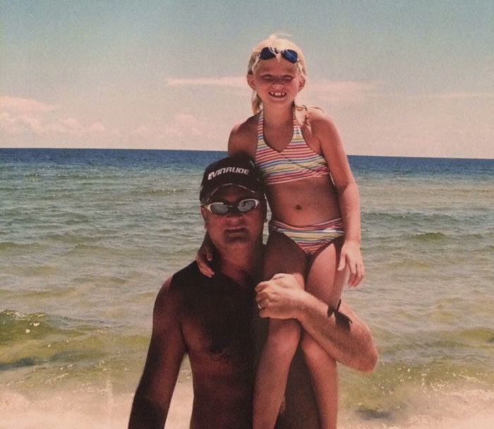 Daughter Gets Final Gift On Her 21st Birthday From Dad Who Died From Cancer 4 Years Ago Daughter Gets Final Gift On Her 21st Birthday From Dad Who Died From Cancer 4 Years Ago