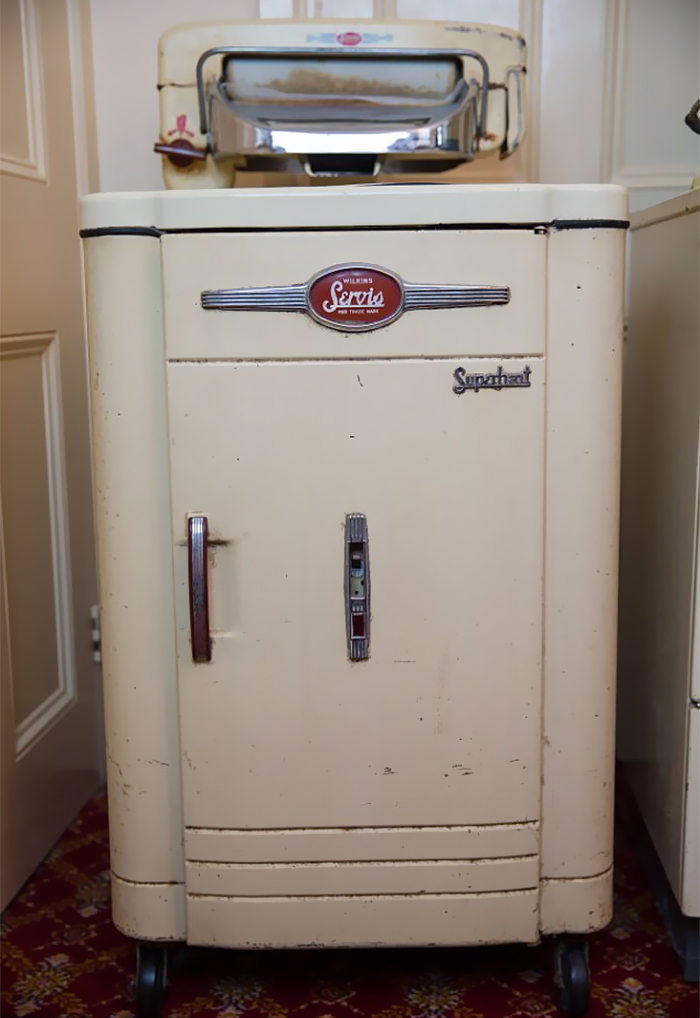 This Elderly Couple Bought Their Household Appliances In 1950s, 50 Years Later They Still Work! This Elderly Couple Bought Their Household Appliances In 1950s, 50 Years Later They Still Work!