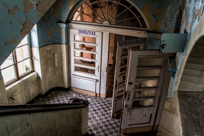 I Search For Abandoned Hospitals All Around Poland And Photograph Them