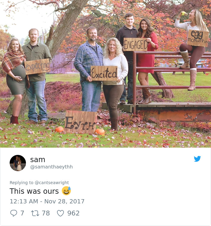 This Family's Christmas Card Goes Viral After People Notice One Savage Detail This Family's Christmas Card Goes Viral After People Notice One Savage Detail