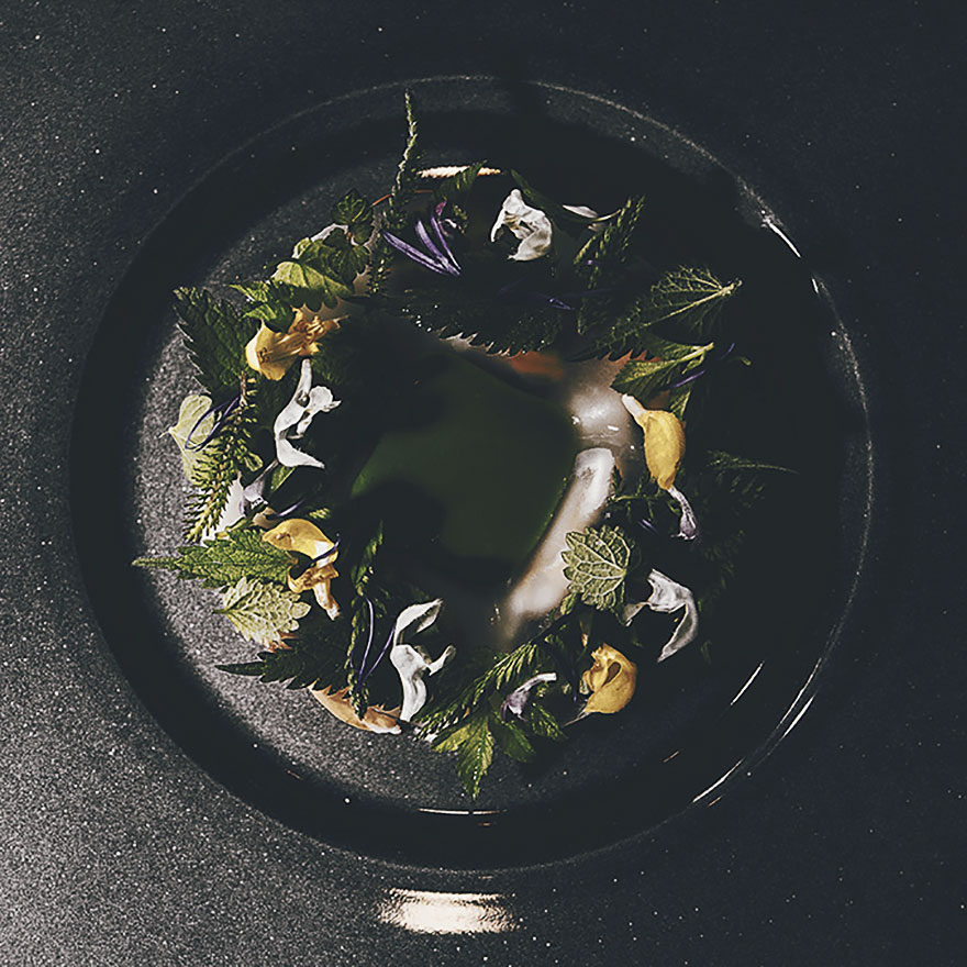 Under: Europe's First Underwater Restaurant Looks Like A Rock From Outside, But Only Until You Step Inside Under: Europe's First Underwater Restaurant Looks Like A Rock From Outside, But Only Until You Step Inside