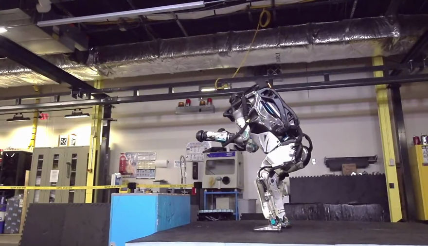 This Robot Pulled Off An Impossible Backflip And The Internet Goes Nuts, Predicting The Rise Of Terminators