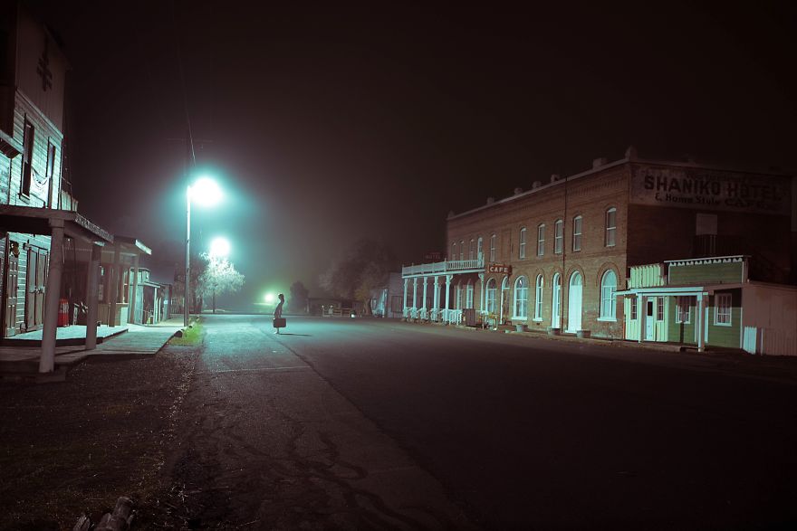 I Did A Bunch Of Random Photoshoots On A Road Trip From Seattle To Los Angeles