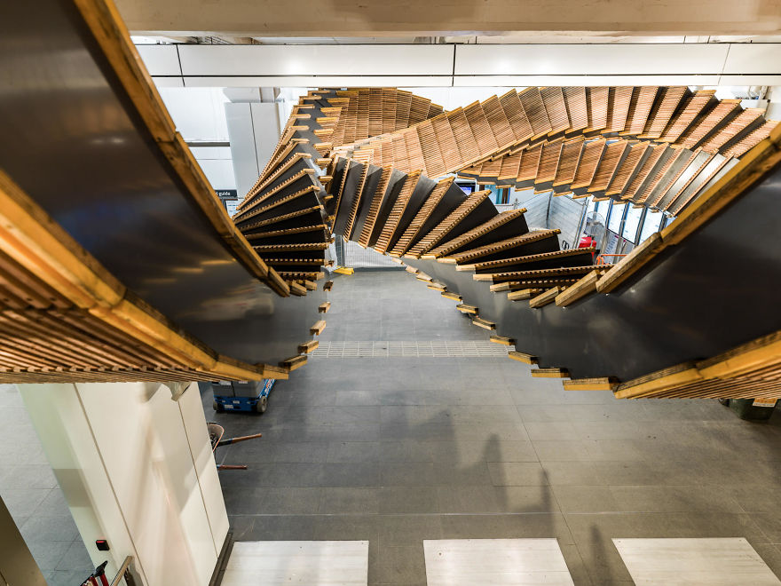 Artist Repurposes Historic Escalator To Create A Mind-Bending Installation That Feels Like A Dream Artist Repurposes Historic Escalator To Create A Mind-Bending Installation That Feels Like A Dream