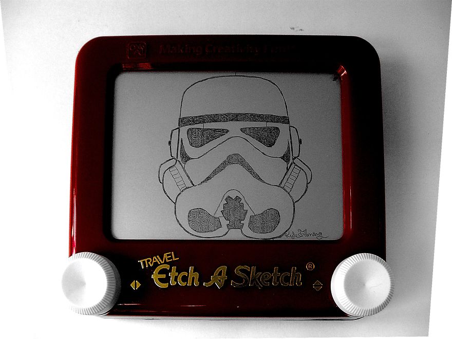 Etch-A-Sketch Artist Creates Mind-Blowing Works By Simply Turning The Dials
